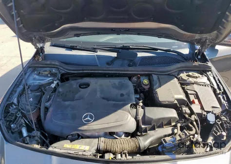 2015 Mercedes-Benz Cla 250 z USA, uszkodzony, nr VIN WDDSJ4EB0FN232753